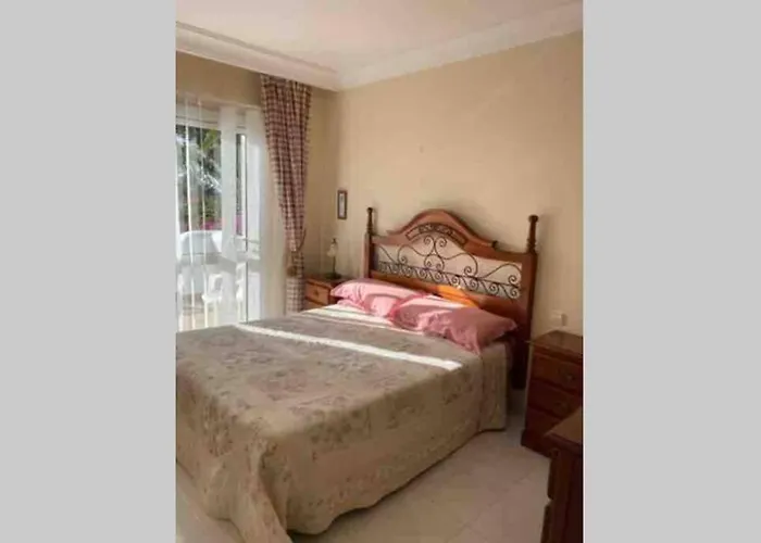 Villa Isa Sea Views *