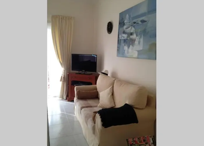 Vila Isa Sea Views *