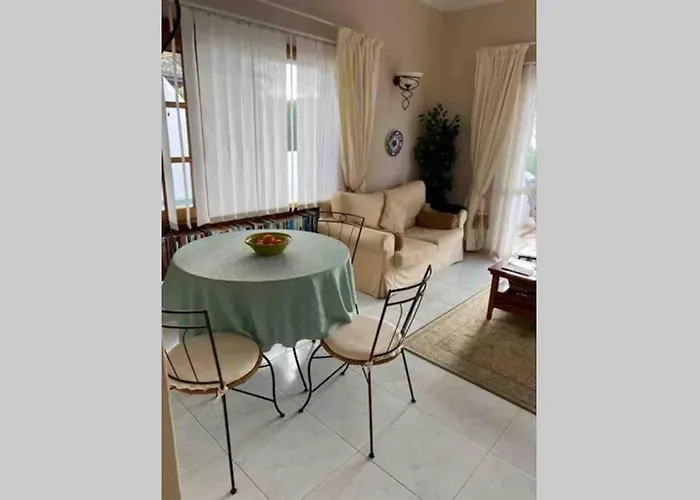 Vila Isa Sea Views *