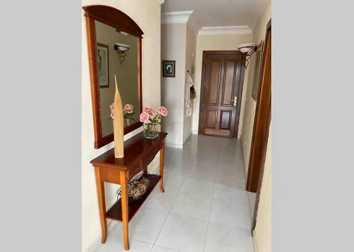 Vila Isa Sea Views *