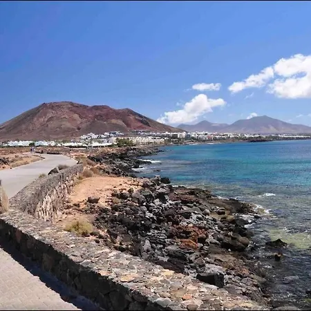 Isa Sea Views וילה