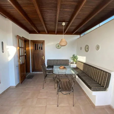 וילה Isa Sea Views