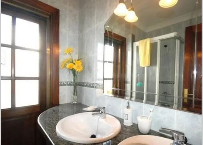 Isa Sea Views 别墅